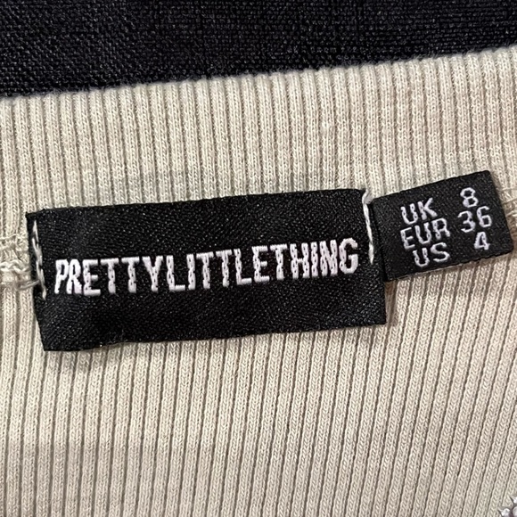 PrettyLittleThing Sage Green Thick Rib Contour Detail Zip Neck Bodycon Dress - Picture 3 of 4